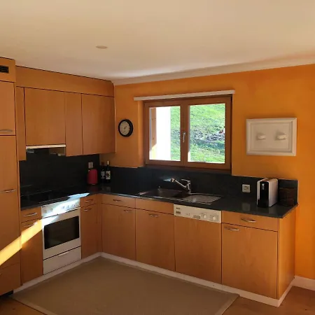 Plattis 4 アパート